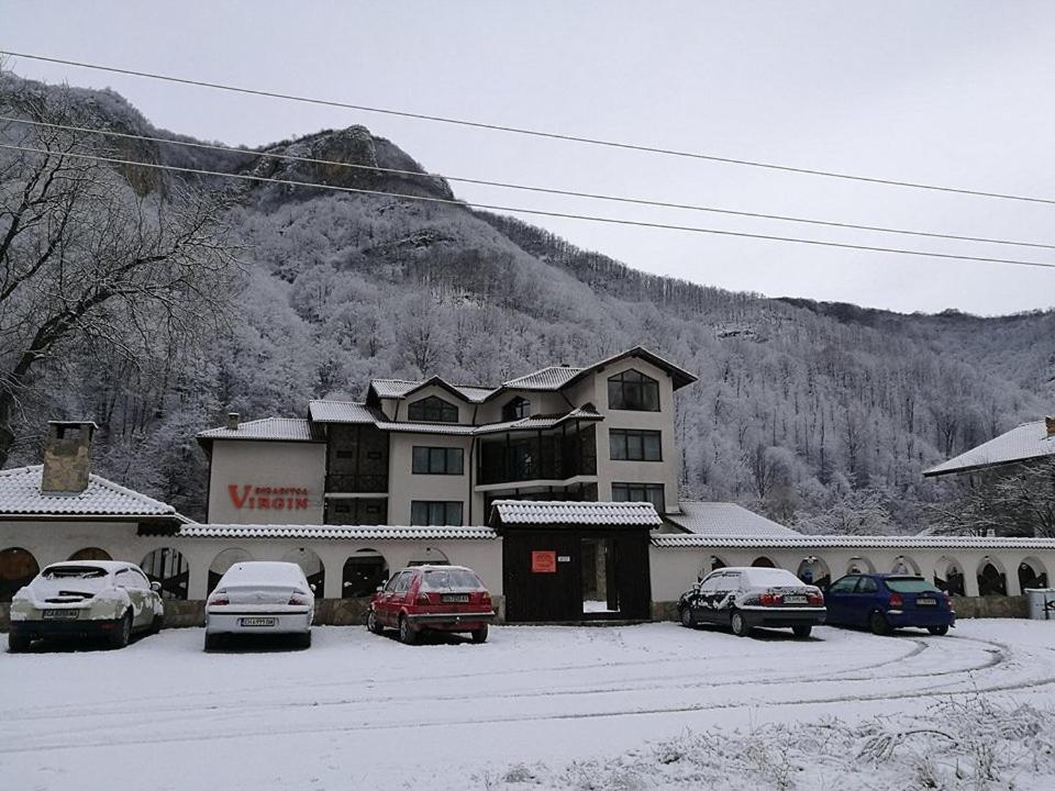 Family Hotel Virgin Ribarica Exterior photo