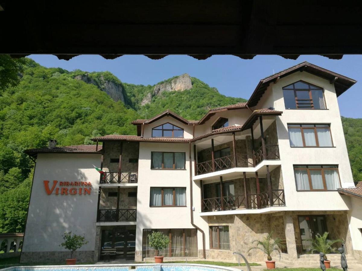 Family Hotel Virgin Ribarica Exterior photo